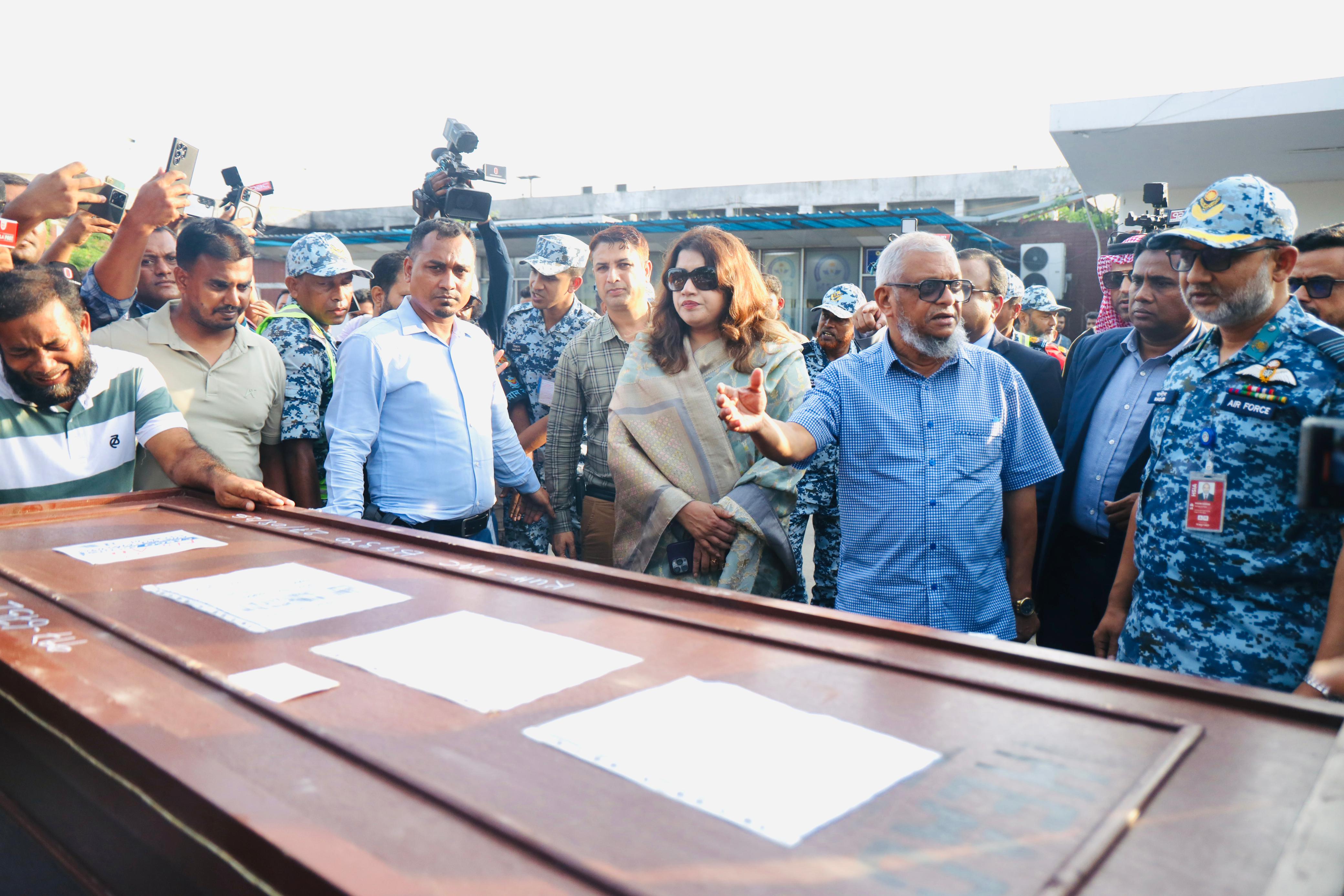 রিয়াদে অগ্নিকাণ্ডে নিহত ৯ প্রবাসীর মরদেহ দেশে, পরিবার পাবে ৩ লাখ ৩৫ হাজার টাকা