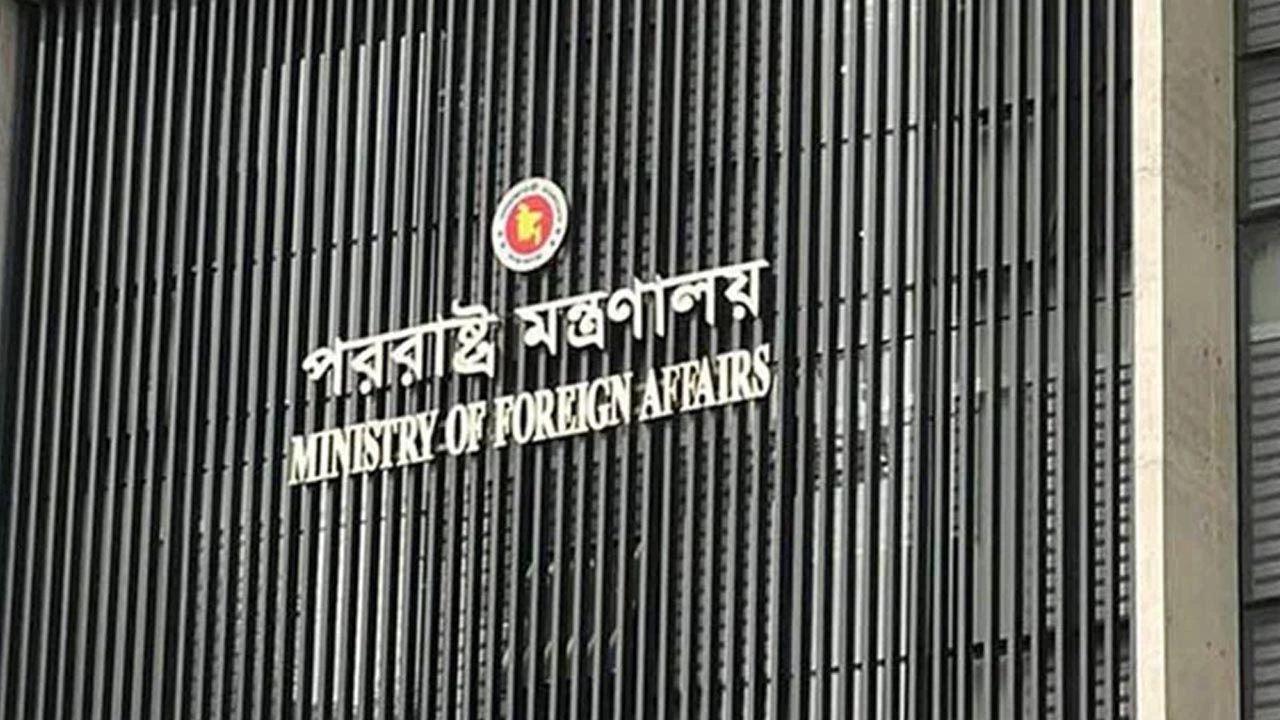 পররাষ্ট্র মন্ত্রণালয়ে ডিক্যাব লাউঞ্জে আগুন, ফায়ার সার্ভিস যাওয়ার আগেই নিভল