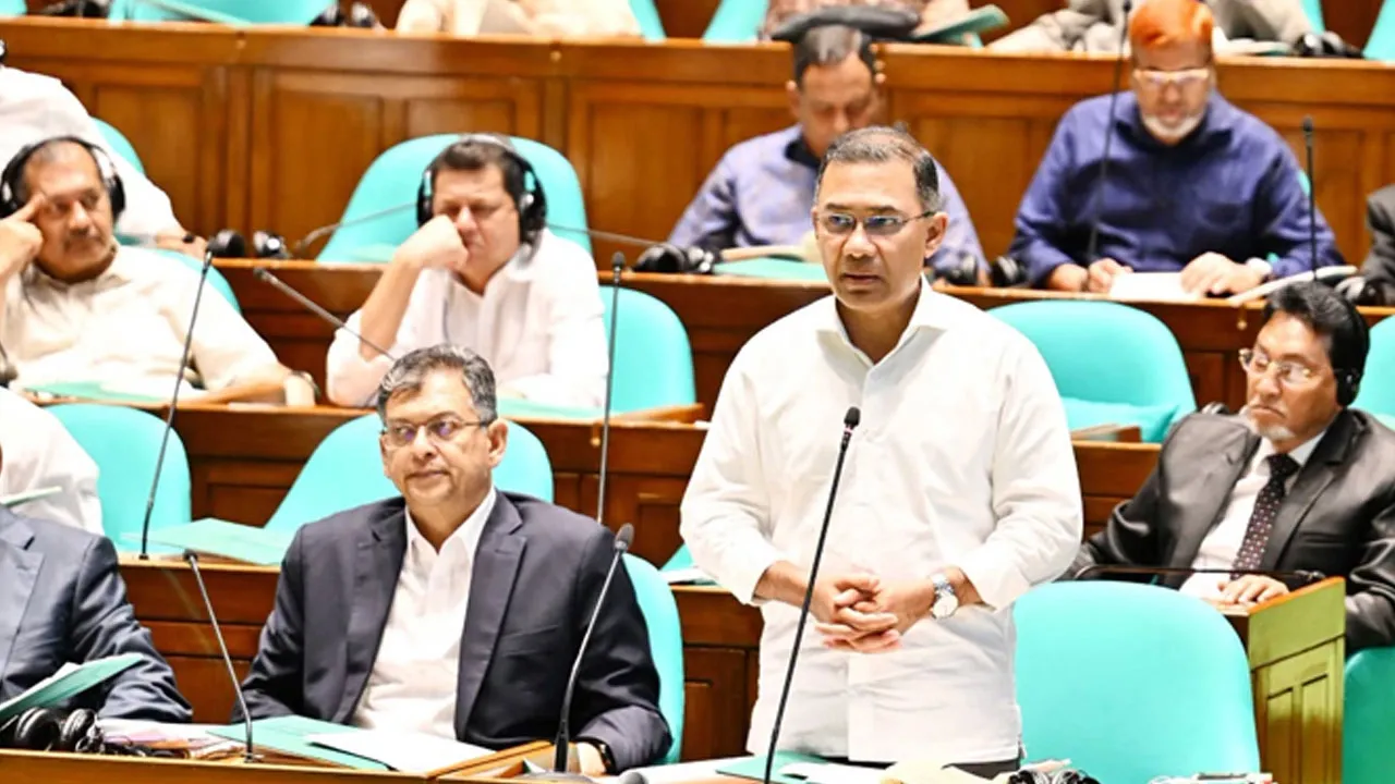 বিরোধীদলকে সঙ্গে নিয়ে জ্বালানি সংকট মোকাবিলার আশ্বাস প্রধানমন্ত্রীর