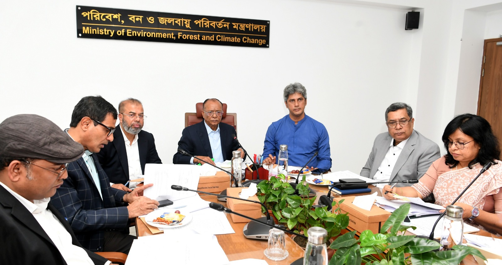 চলমান প্রকল্পগুলোকে সরকারের ইশতিহারের সাথে সামঞ্জস্যপূর্ণ করে পরিমার্জন করা হবে: পরিবেশমন্ত্রী আবদুল আউয়াল মিন্টু