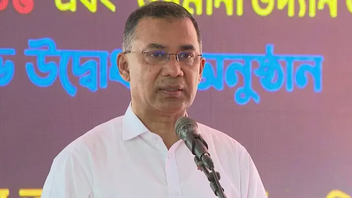 Prime Minister gives strong reply to criticism over Aamjanata's Tareq