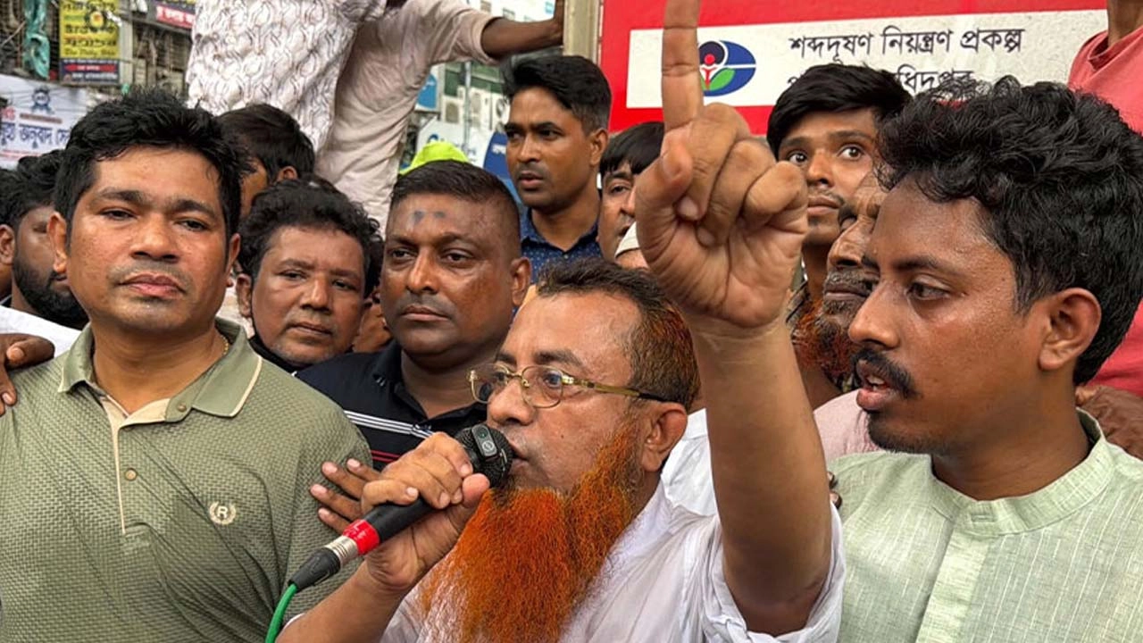 সরকারকে ৪৮ ঘণ্টার আল্টিমেটাম অটোরিকশা চালকদের