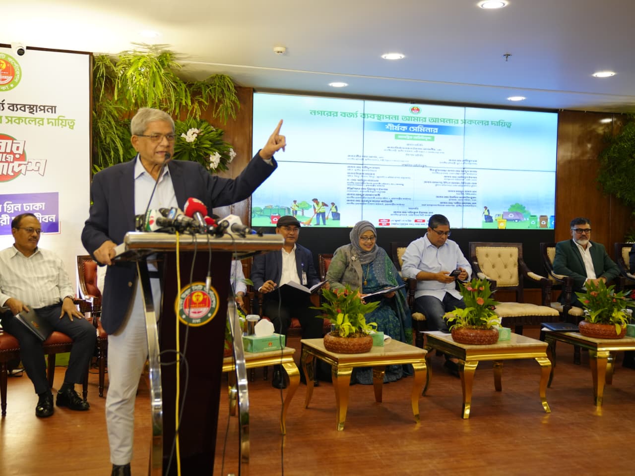 প্রধানমন্ত্রীর নির্দেশনায় পরিচ্ছন্ন নগর গড়তে কাজ করছে সরকার: স্থানীয় সরকার মন্ত্রী