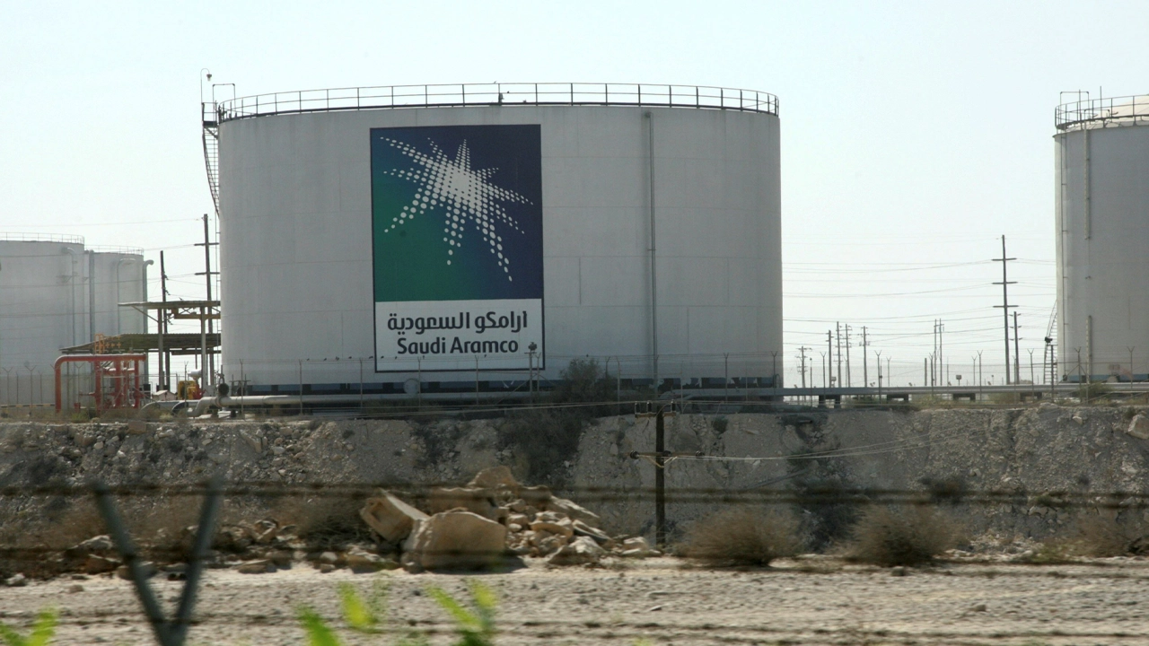 Houthi attack on Saudi oil facility, 4 injured in Riyadh