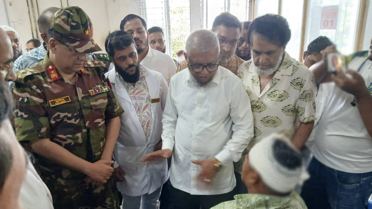 সিলেট বাস দুর্ঘটনায় নিহতদের পরিবার পাবে ৫ লাখ টাকা: প্রবাসী কল্যাণ মন্ত্রী