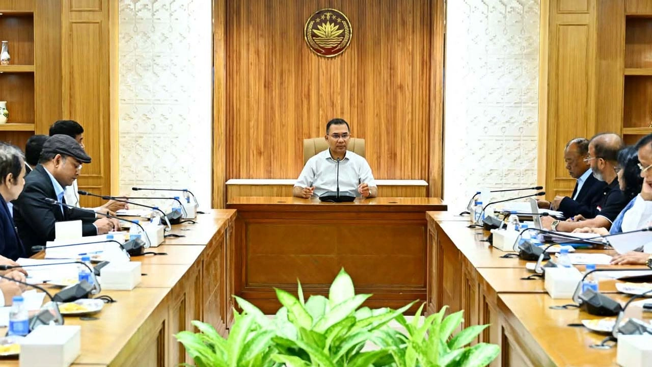 বায়ু ও শব্দদূষণ কমাতে দ্রুত পদক্ষেপের নির্দেশ প্রধানমন্ত্রীর