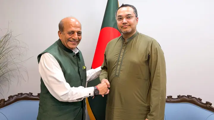 ভারতে পলাতকদের অস্থিতিশীলতা ঠেকাতে পদক্ষেপ চাইলেন মাহ্দী আমিন