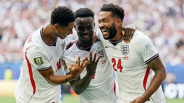 England finish third after beating France in a crazy 10-goal match