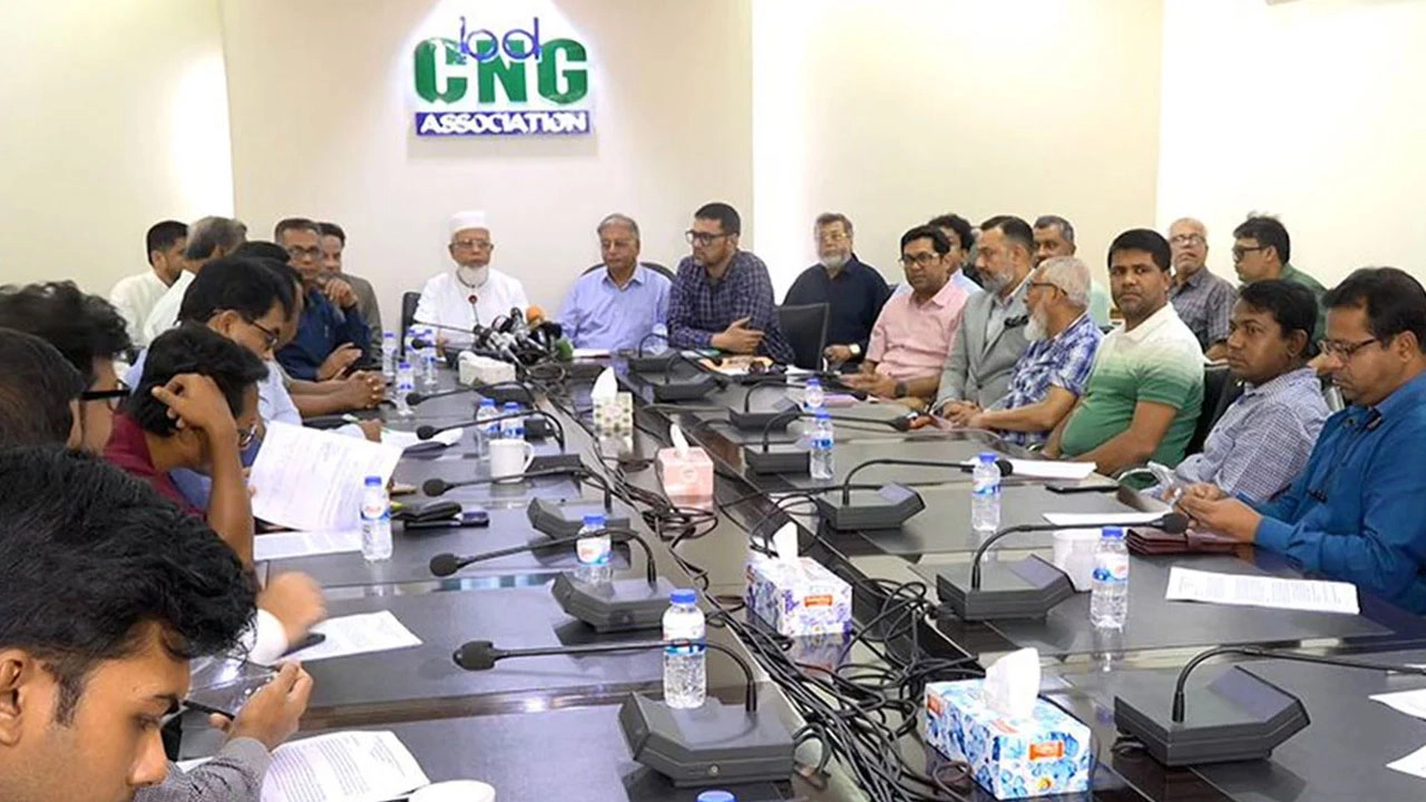 কমিশন বৃদ্ধির দাবিতে ৩০ জুলাই সারাদেশে সিএনজি ফিলিং স্টেশন ১৮ ঘণ্টা বন্ধের ঘোষণা