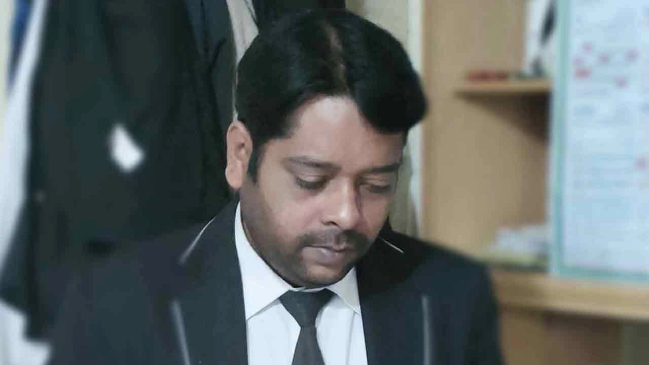 বাগেরহাটে দুর্বৃত্তের ছুরিকাঘাতে আইনজীবী নিহত
