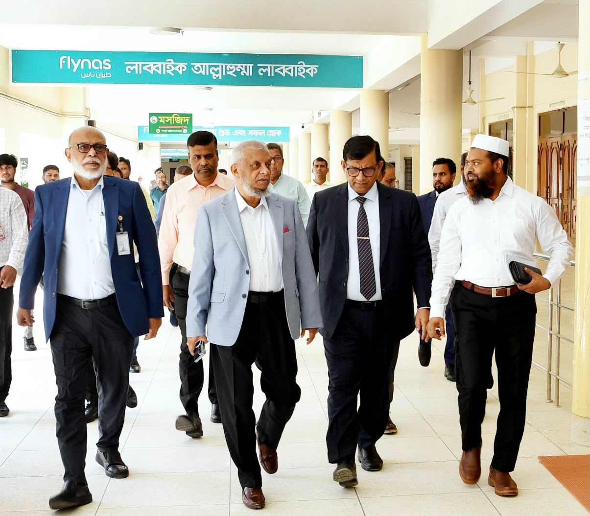 হজ্জ ক্যাম্পে প্রবাসীদের জন্য ১০০ শয্যার আবাসন ব্যবস্থার ঘোষণা প্রবাসী কল্যাণ মন্ত্রীর