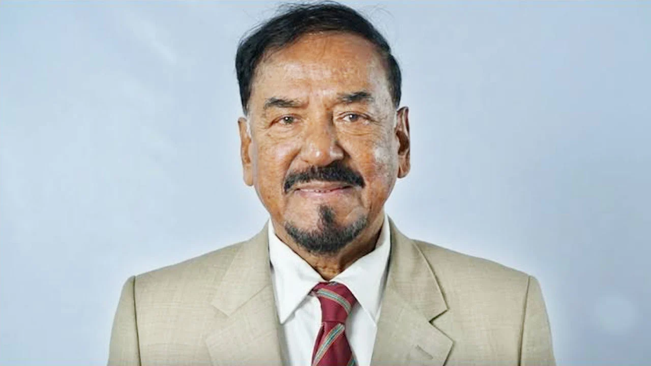 রাষ্ট্রপতির পদত্যাগের গুঞ্জনের মধ্যেই দেশে ফিরলেন স্পিকার হাফিজ উদ্দিন
