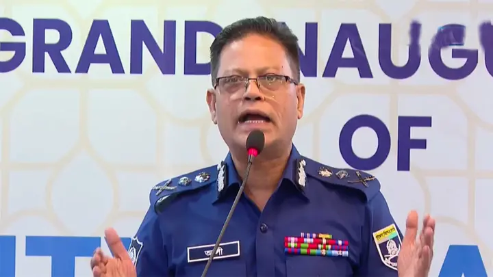 সরকার চাইলে ক্রসফায়ার করতে পিছপা হবে না পুলিশ: আইজিপি