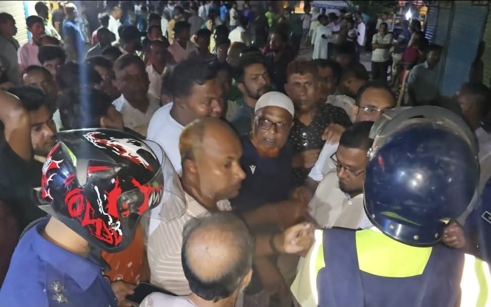 সাঁথিয়ায় বিএনপি-জামায়াত মুখোমুখি, পাল্টাপাল্টি কর্মসূচিতে উত্তেজনা