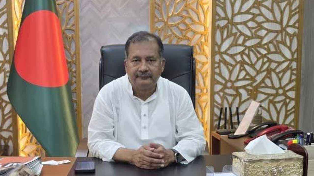 তথ্যমন্ত্রীর পদ ছাড়লেন জহির উদ্দিন স্বপন