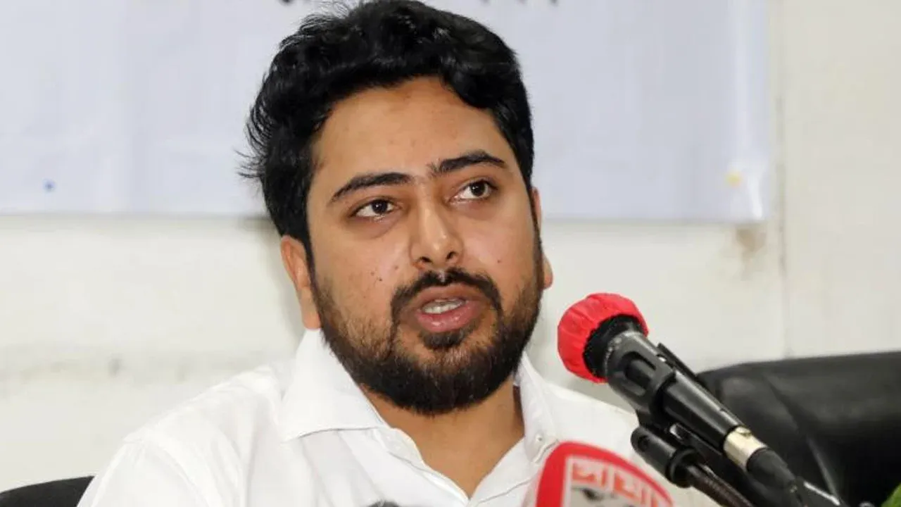 বিএনপি মুখে এক, কাজে আরেক: নাহিদ