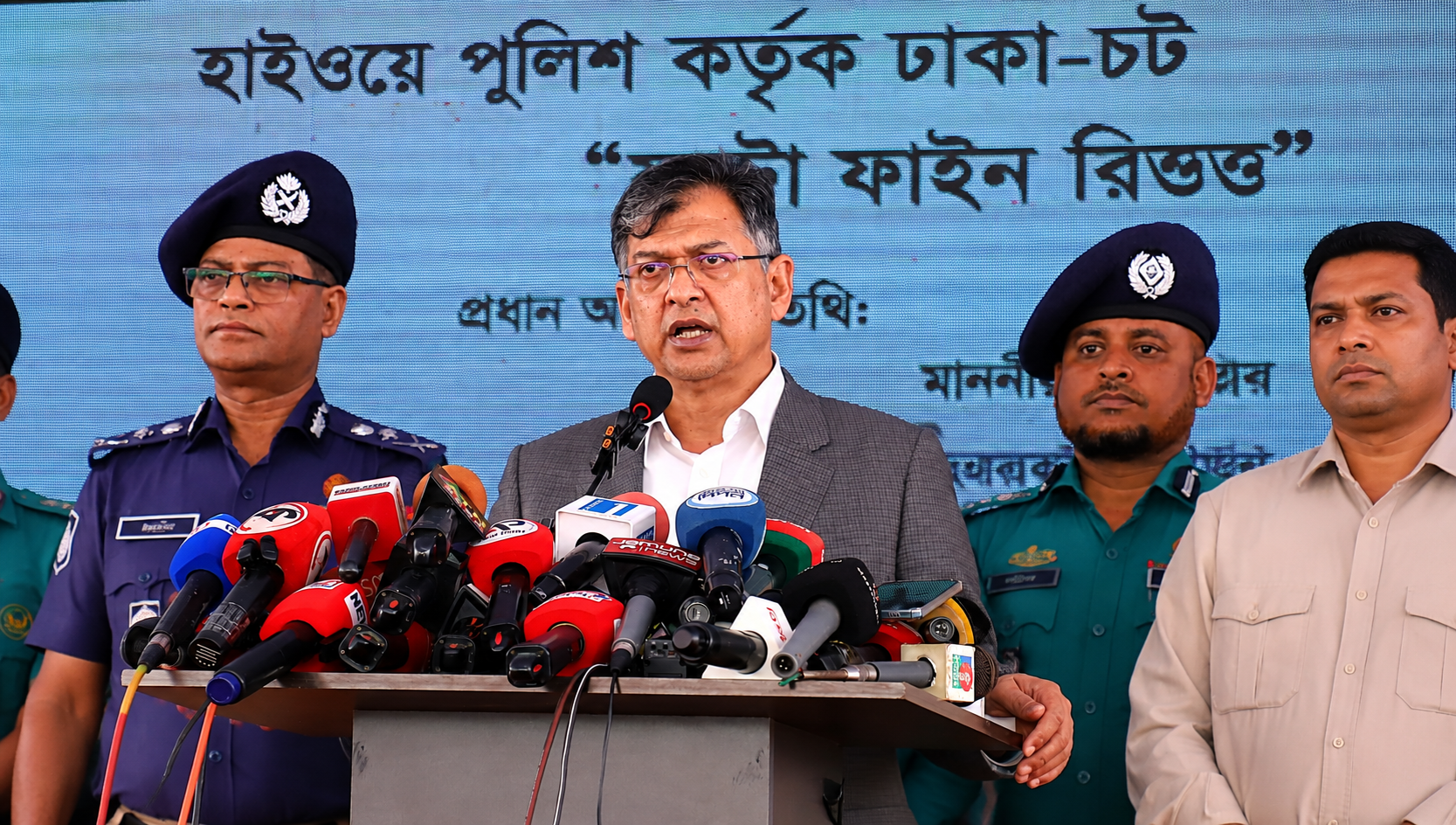 ঢাকা-চট্টগ্রাম মহাসড়কে চালু হলো এআই-ভিত্তিক ‘অটো ফাইন সিস্টেম’