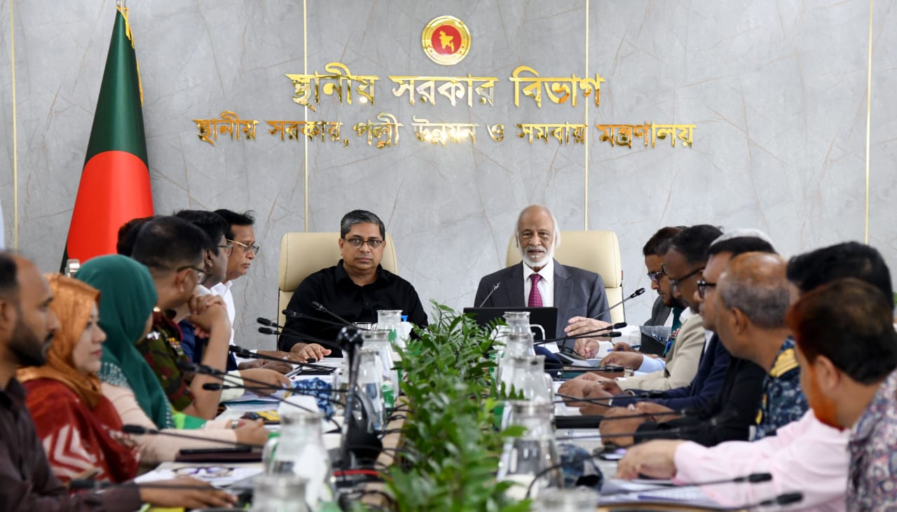 ডেঙ্গু প্রতিরোধে সর্বোচ্চ গুরুত্ব দিয়ে কাজ করছে সরকার: এলজিআরডি মন্ত্রী
