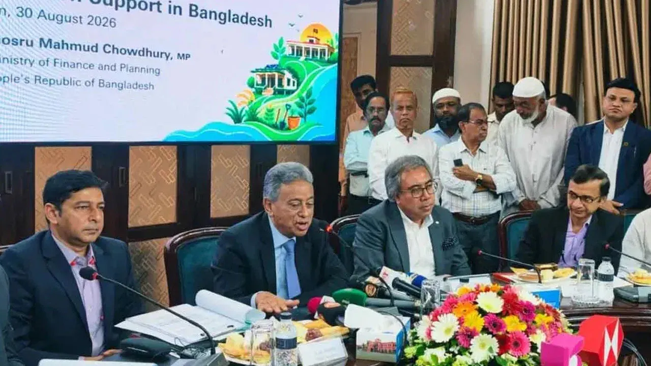 Private sector joining in rehabilitating flood victims: Finance Minister