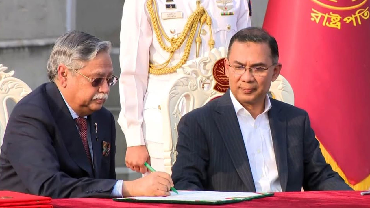 পদত্যাগের সিদ্ধান্ত প্রধানমন্ত্রীকে আগেই জানিয়েছেন রাষ্ট্রপতি