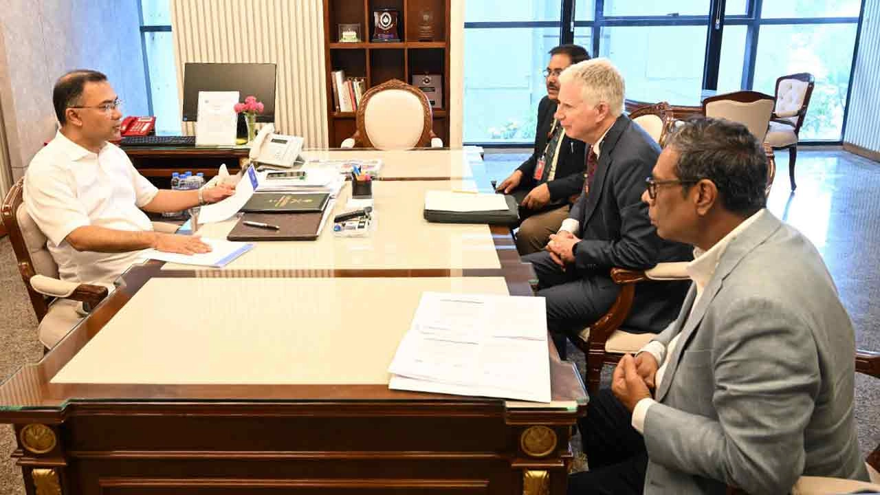 চক্ষু স্বাস্থ্যসেবা নিয়ে প্রধানমন্ত্রীর সঙ্গে আইএপিবি প্রধানের বৈঠক