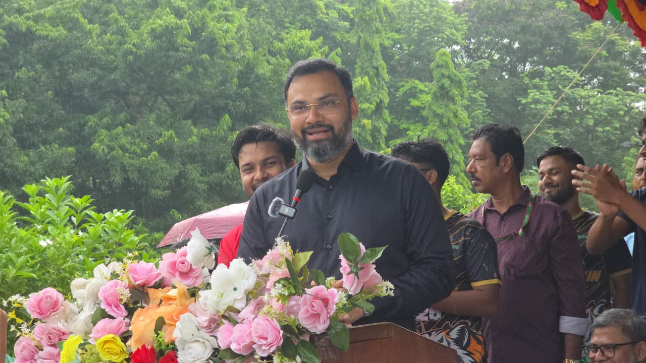 সুস্থ সমাজ গঠনে তরুণদের এগিয়ে আসার আহ্বান যুব ও ক্রীড়া প্রতিমন্ত্রী আমিনুল হকের