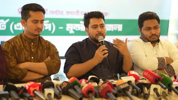 তত্ত্বাবধায়ক সরকারে নিজেদের লোক বসানোর পাঁয়তারা করছে বিএনপি: নাহিদ ইসলাম